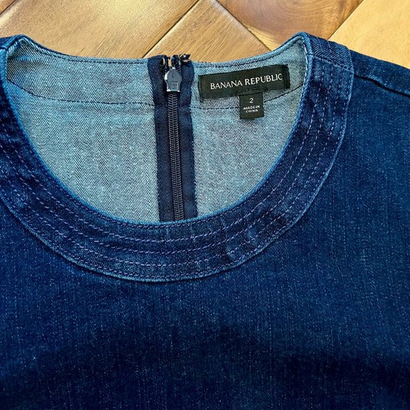 Banana Republic Denim Sheath Dress - size 2 - Picture 5 of 8